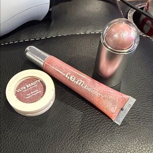 r.e.m. beauty plumping lip gloss, eclipse glow stick and ulta eyeshadow Fembot